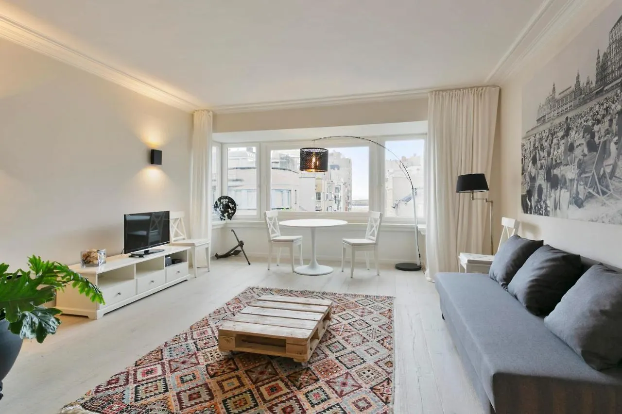 City Center Apartment - Only 50M From The Beach! Oostende 0*,