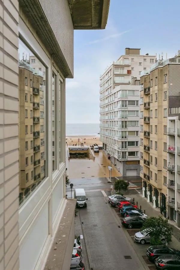 City Center Apartment - Only 50M From The Beach! Oostende